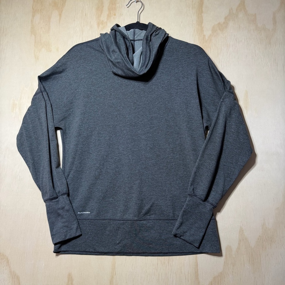 Saucony Women’s Run Warm Long Sleeve Hoodie Thumb Holes Gray Size Small‎